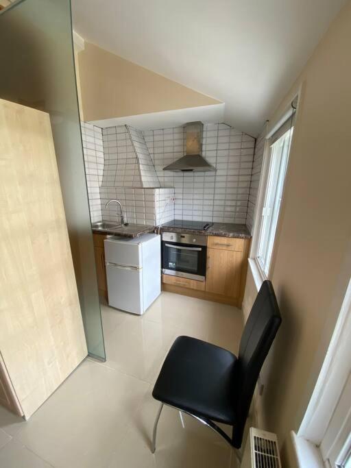 Apartament To Let In Covent Garden With Kitchen *